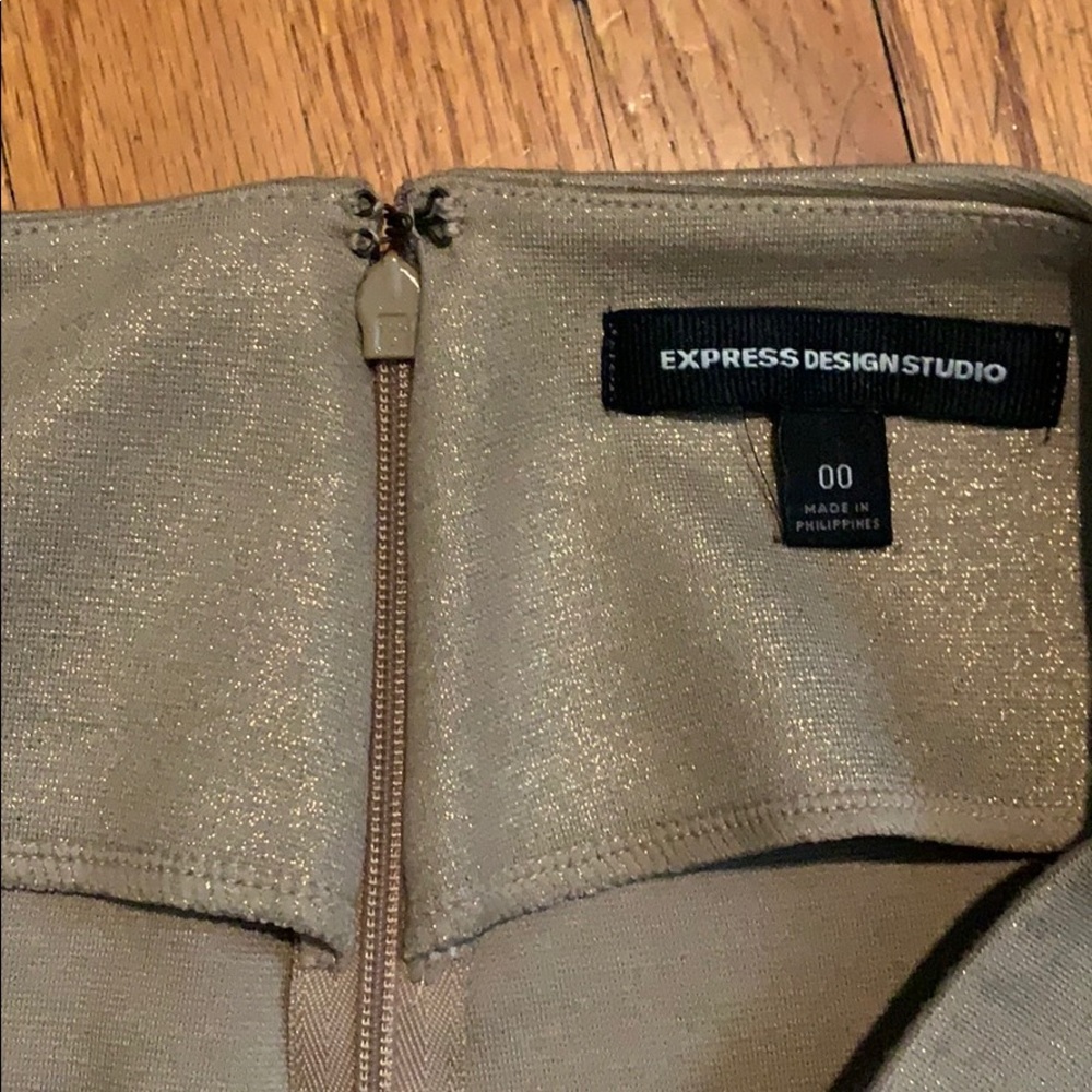 Express Mini Skirt - Picture 3 of 3